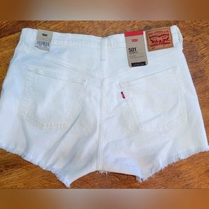 Levi white shorts new size 32